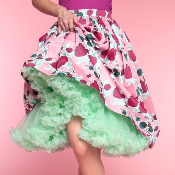Dresses & Skirts - Mint Green Petticoat, Size Medium